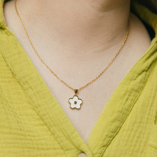 Oopsie Daisy Necklace