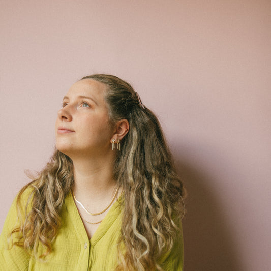 Moonbeam Earrings - Gold