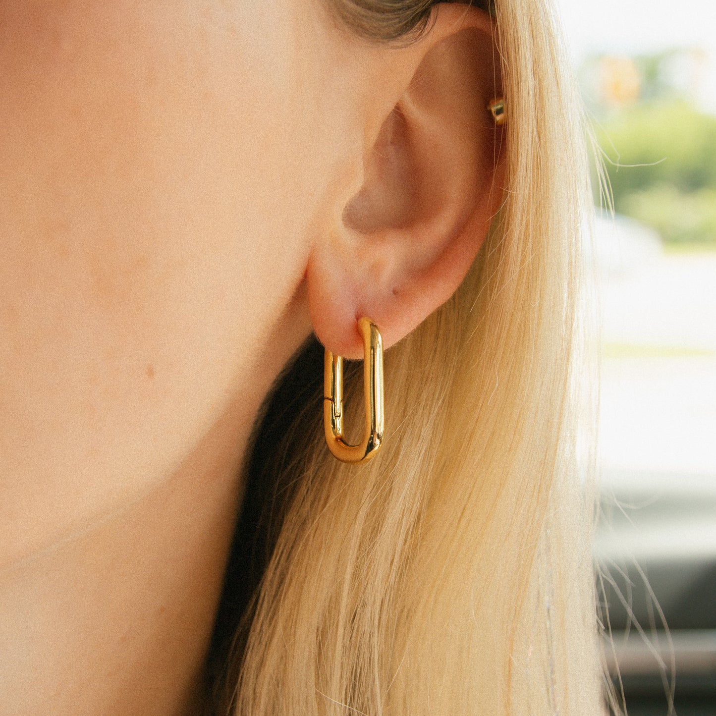 Daily Commute Rectangle Hoops