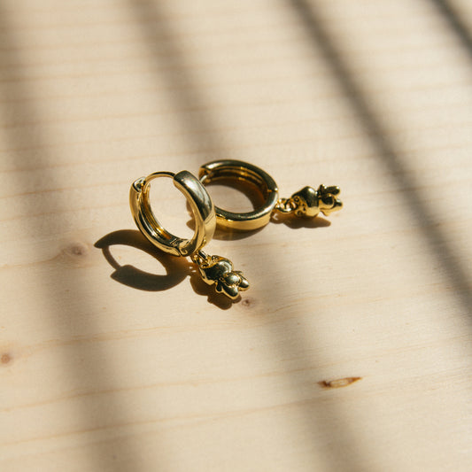 Hoppy To Be Here Frog Huggies