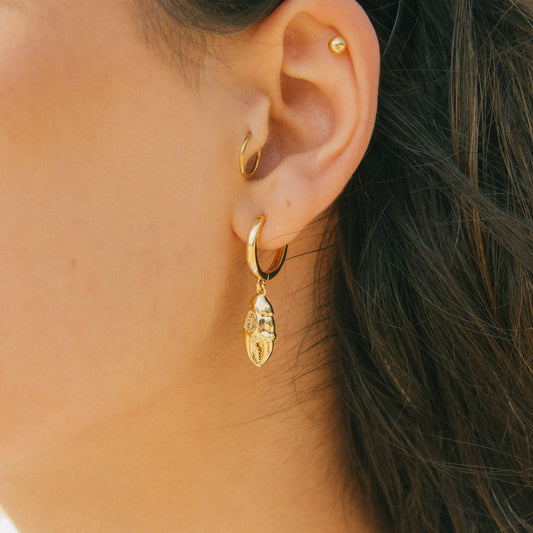 Pinch Me Claw Hoops