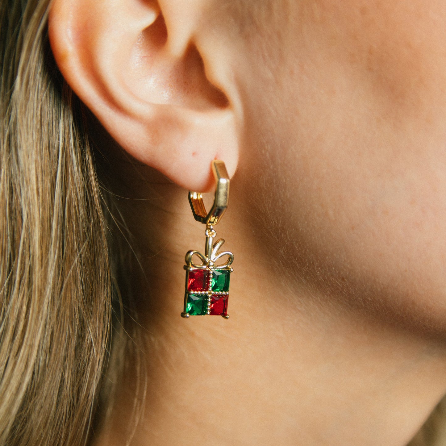 Holly Jolly Gift Huggies