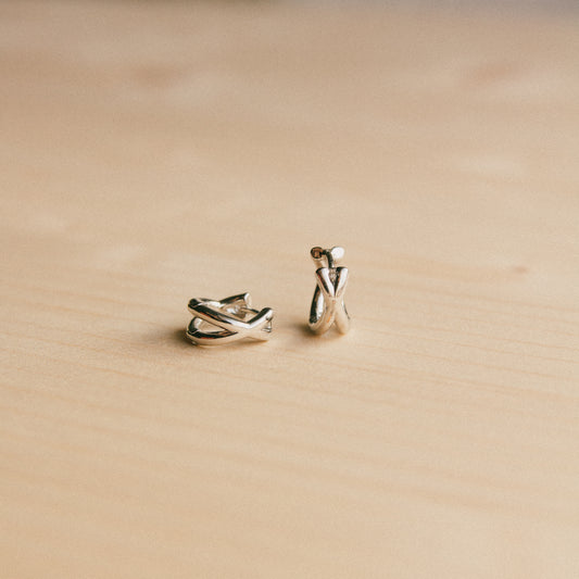 Good Habits Criss Cross Huggies - Silver